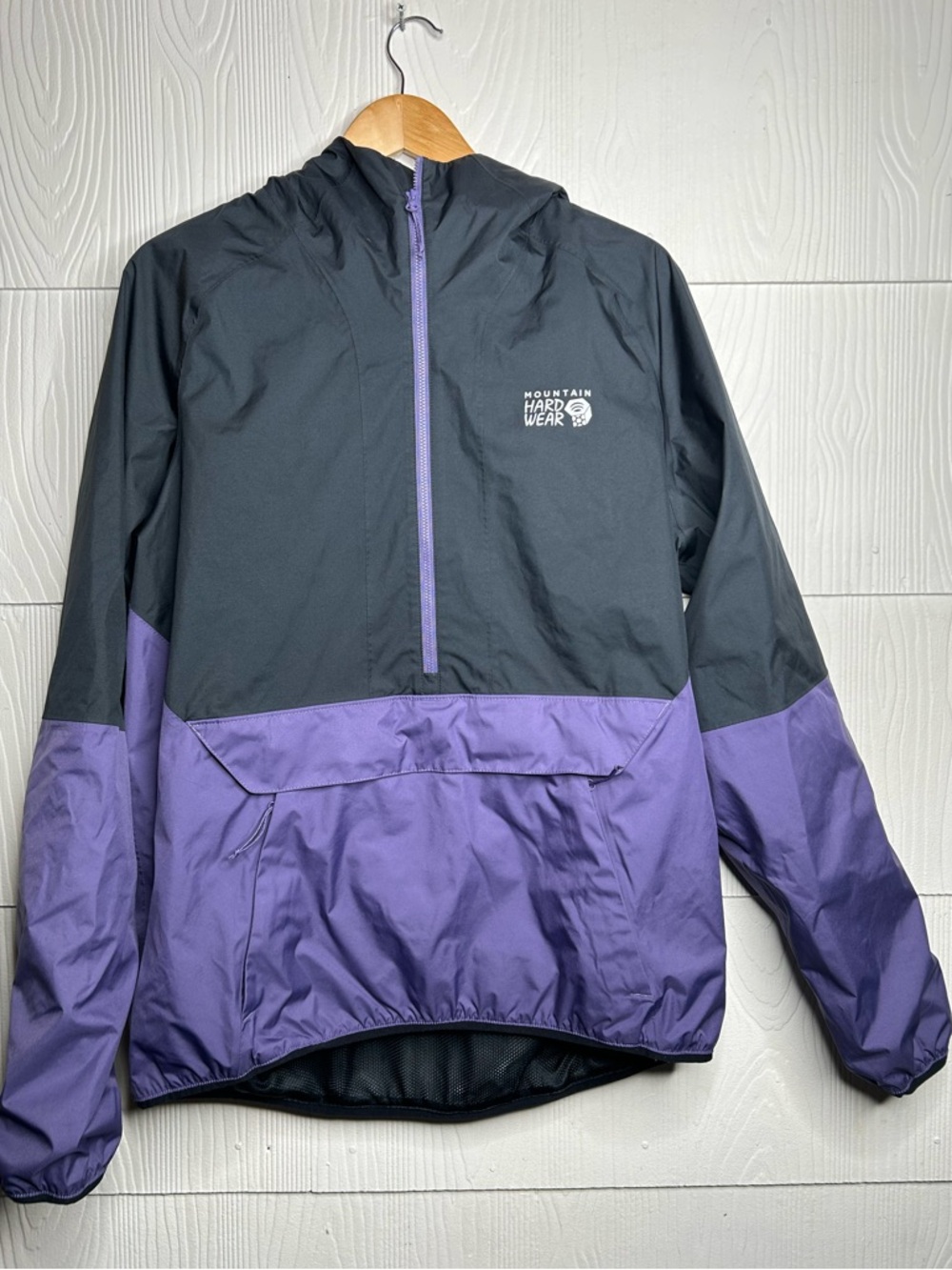 Mountain Hardwear Black and Purple Windbreaker Anorak Jacket